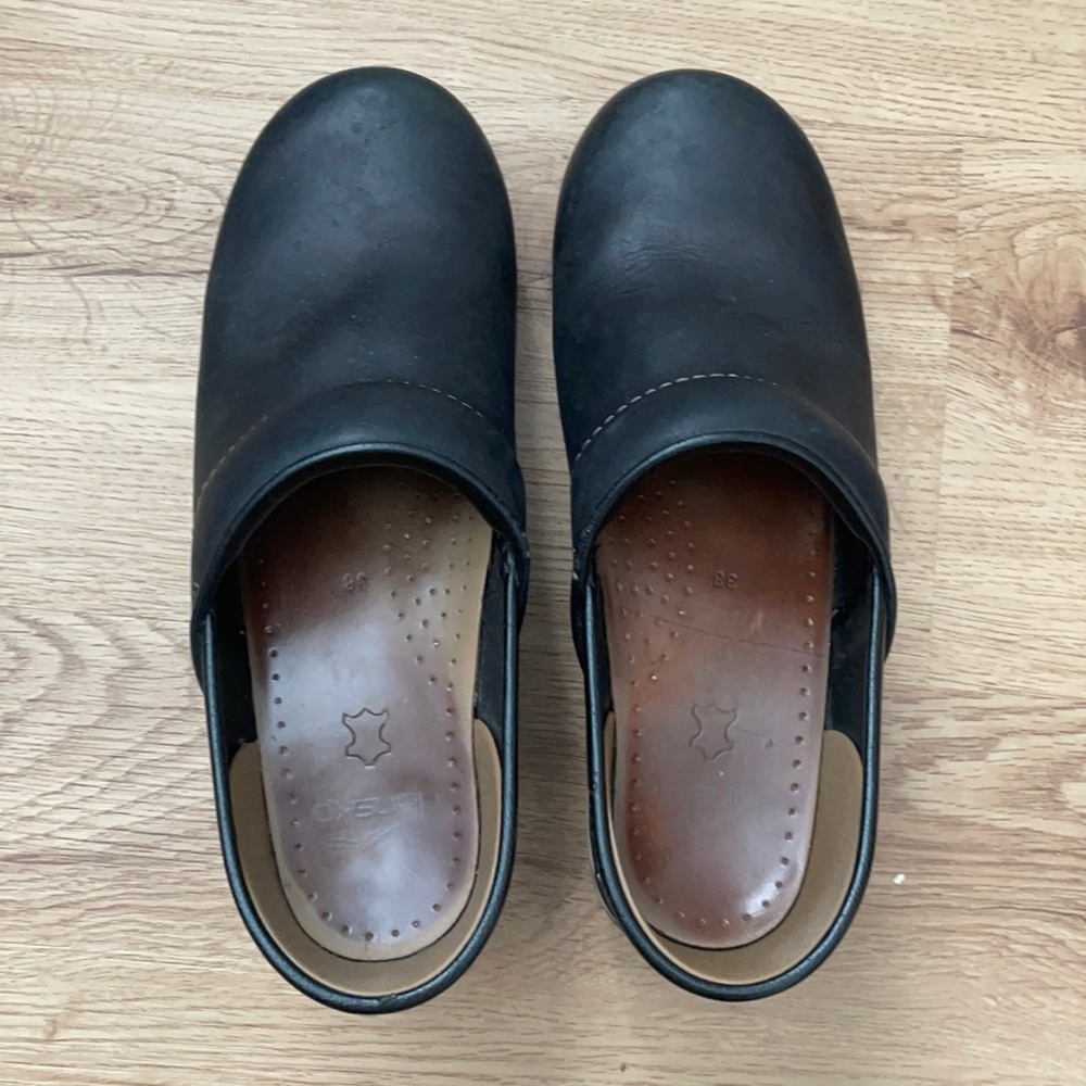 Dansko size 38 — black, wood